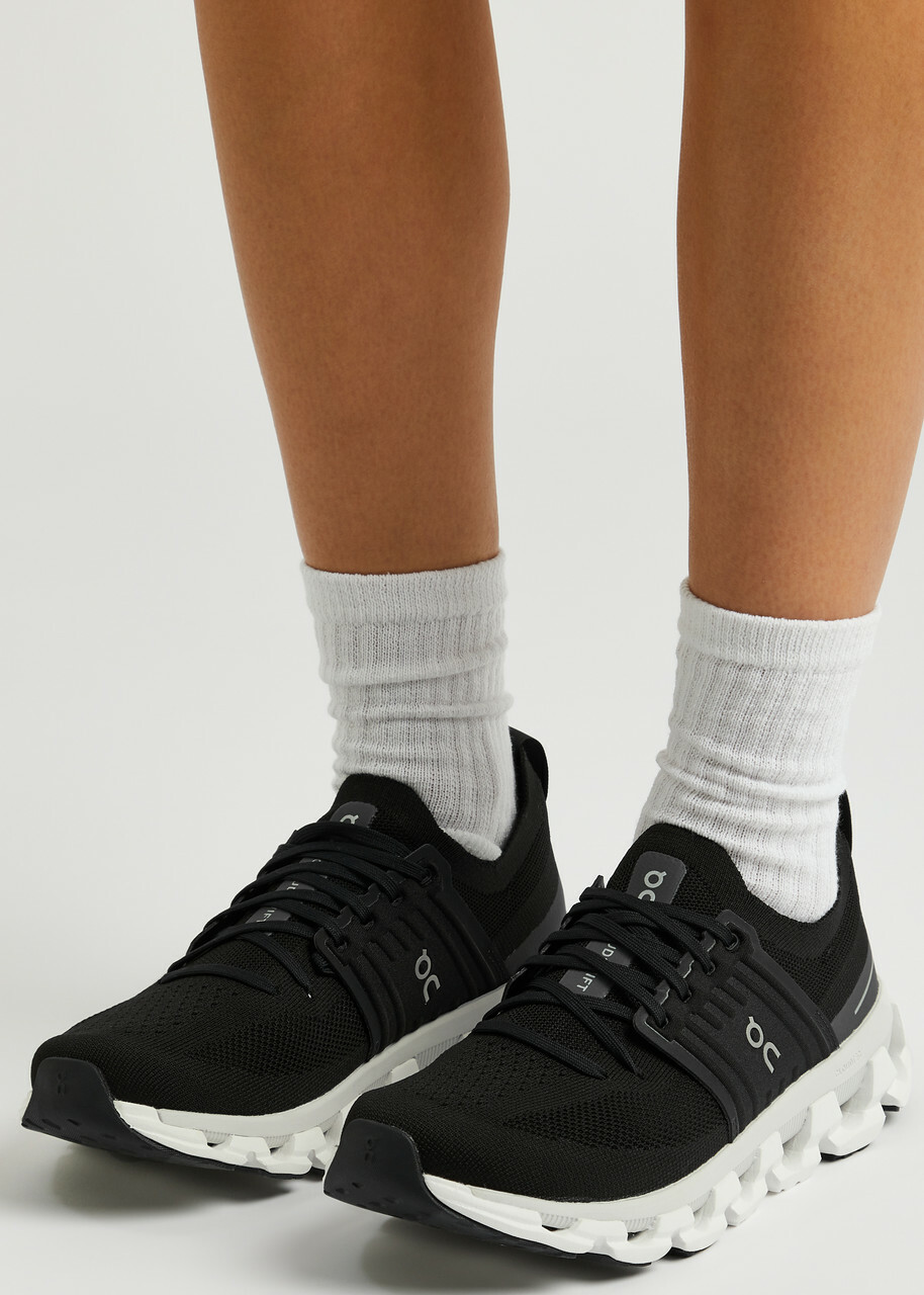 ON Cloudswift 3 Panelled Mesh Sneakers Black