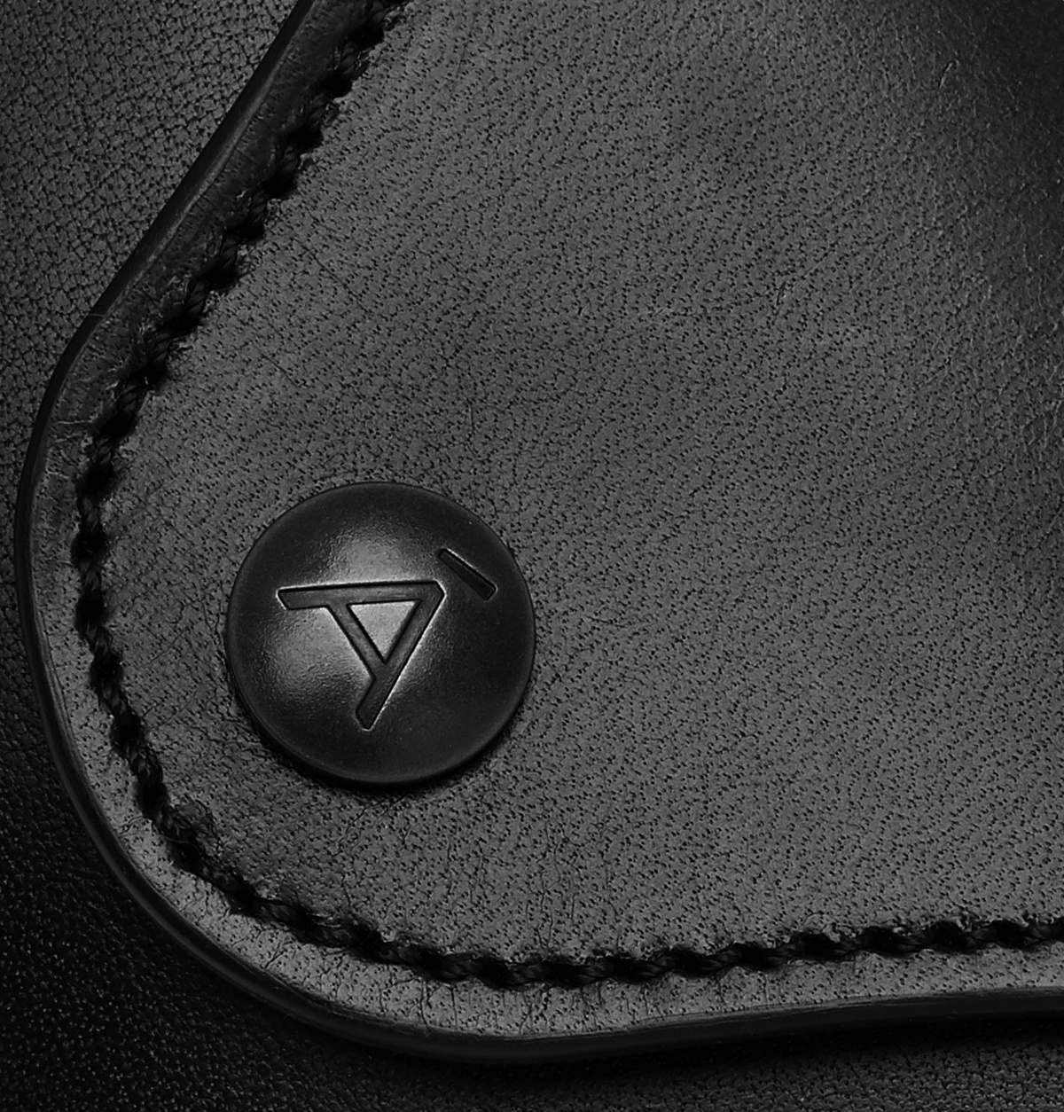 Álvaro - Apollo Leather Sunglasses Case - Black