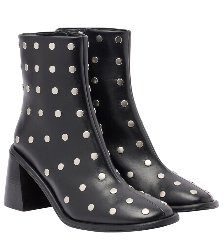 Photo: Souliers Martinez Kima 80 studded leather ankle boots