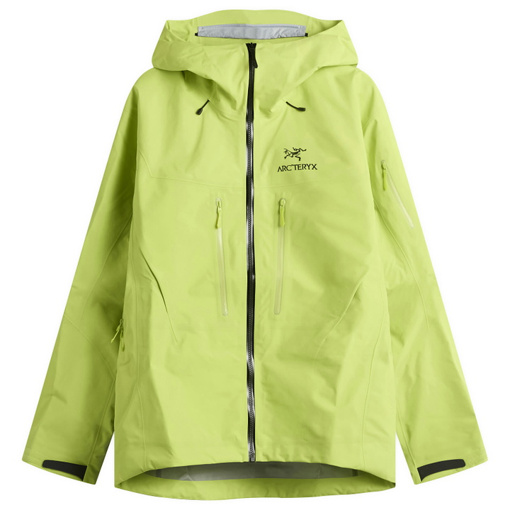 Photo: Arc'teryx Men's Alpha SV Gore-Tex Jacket in Mantis/Black
