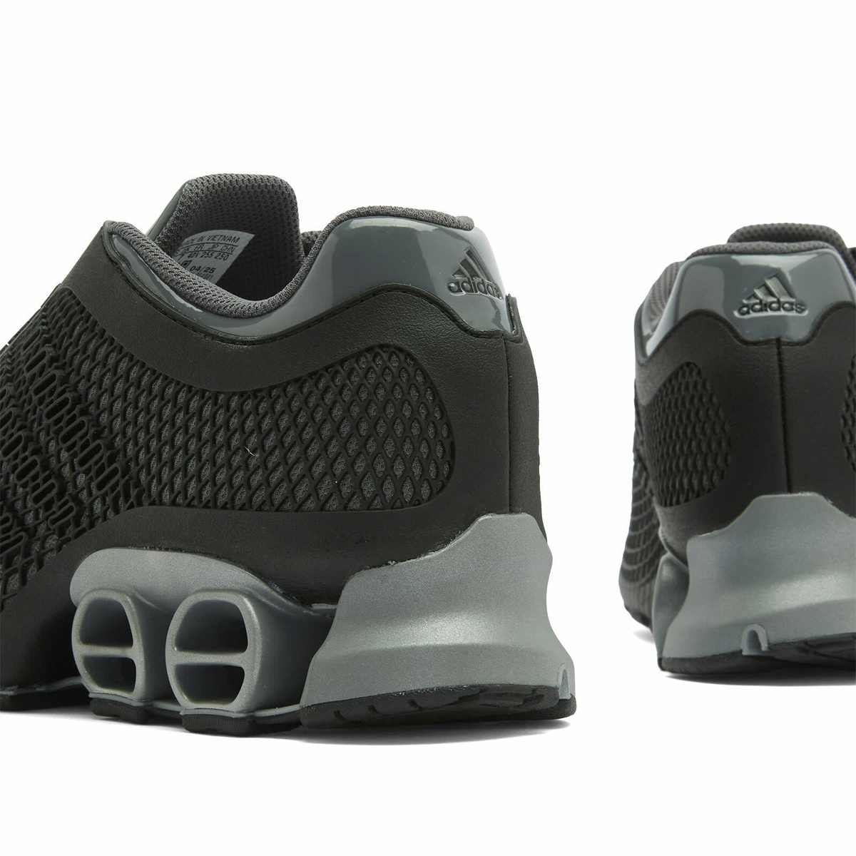 Adidas Megaride S2 Sneaker in Core Black/Grey Five
