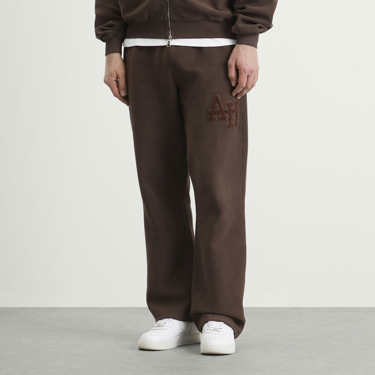 ANNIE HOOD Men's Inside Out College Straight Joggers in Washed Brown