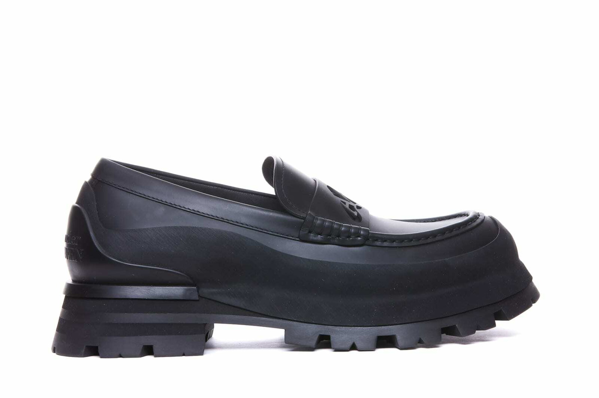 Alexander McQueen Men's Chunky Leather Loafer in Black