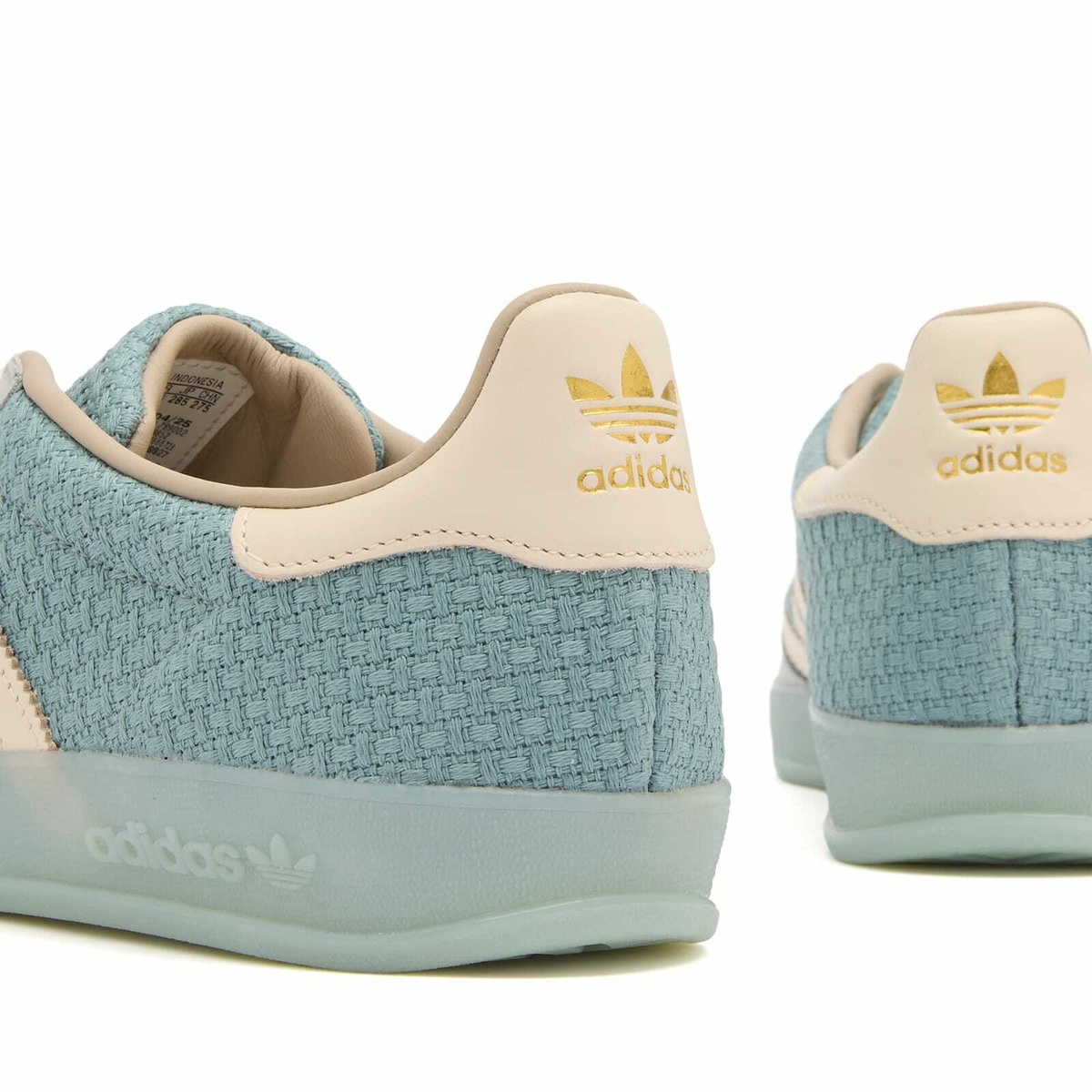 Adidas Gazelle Indoor in Light Blue/White
