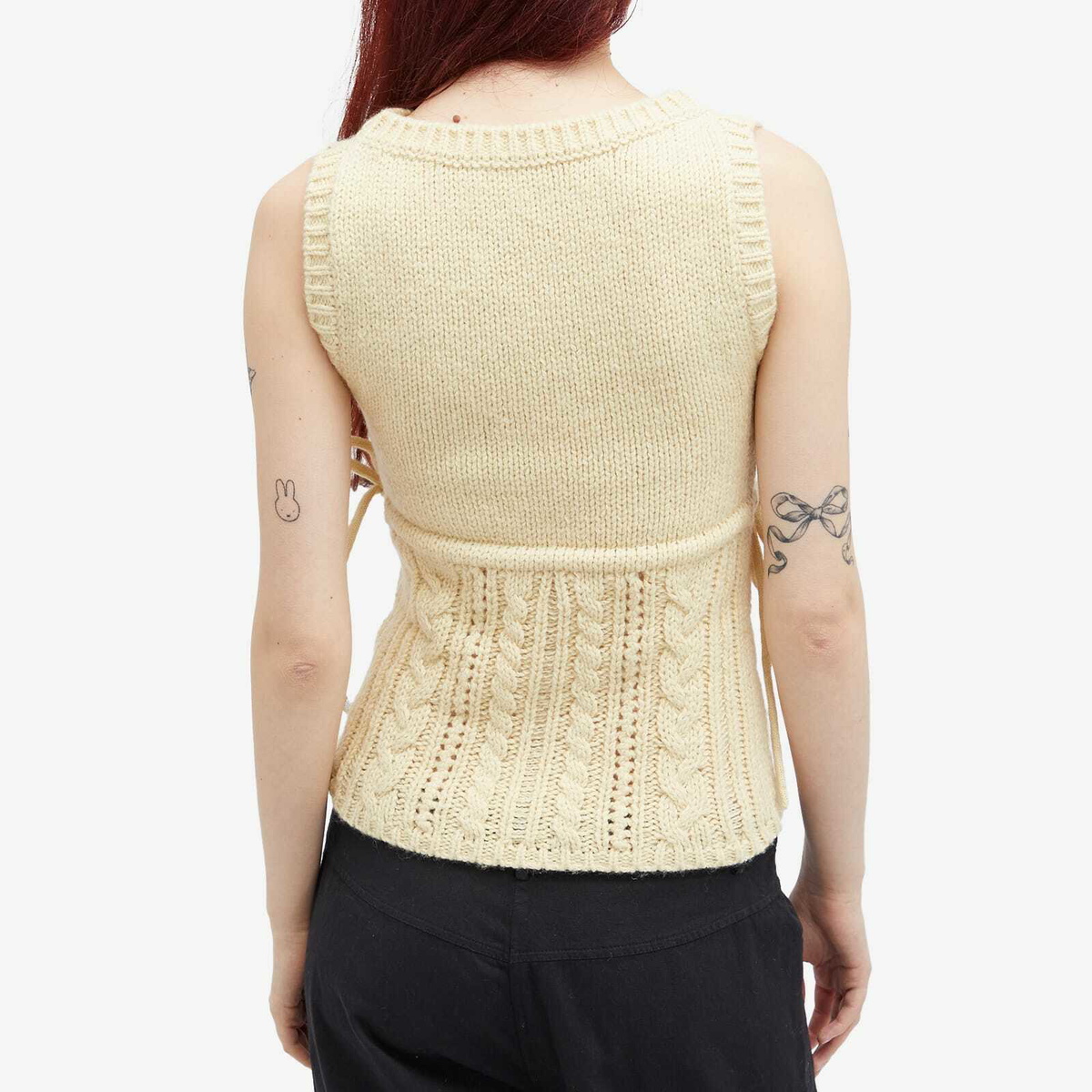 Peachy Den Women's Gabrielle Knit Vest in Buttercup