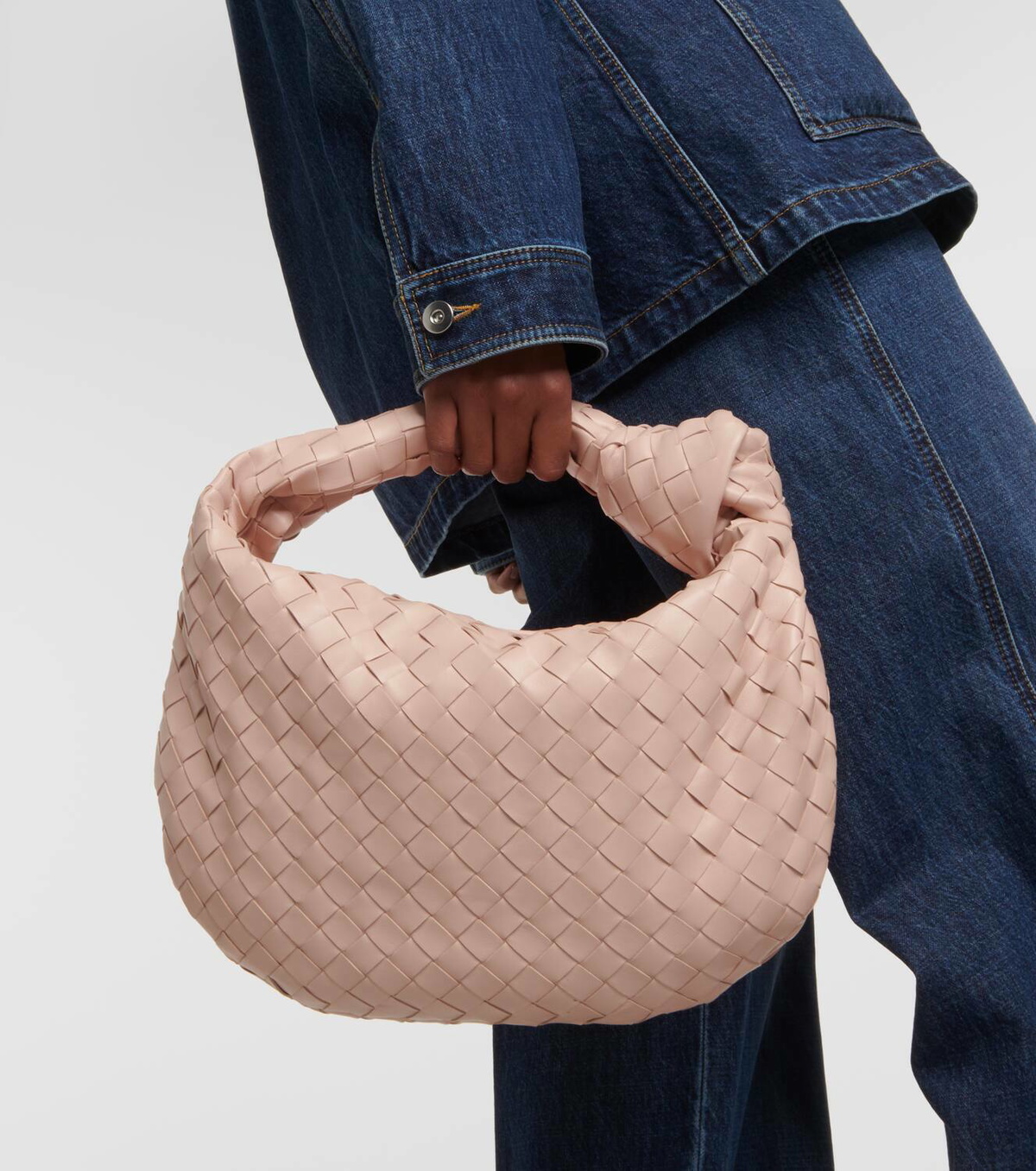 【関税込み】Bottega Veneta ベージュ Teen Jodie バッグ Bottega Veneta - Teen Jodie leather shoulder bag Beige - The