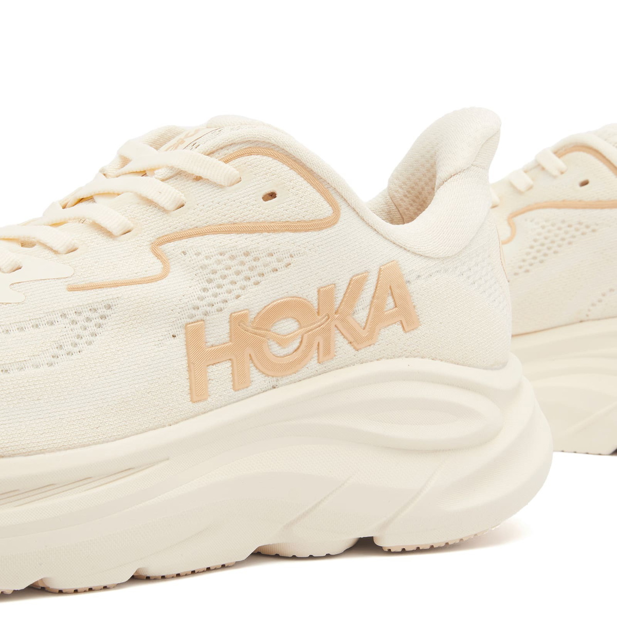 HOKA ONE ONE Women's W Clifton 10 Sneaker in Vanilla/Birch
