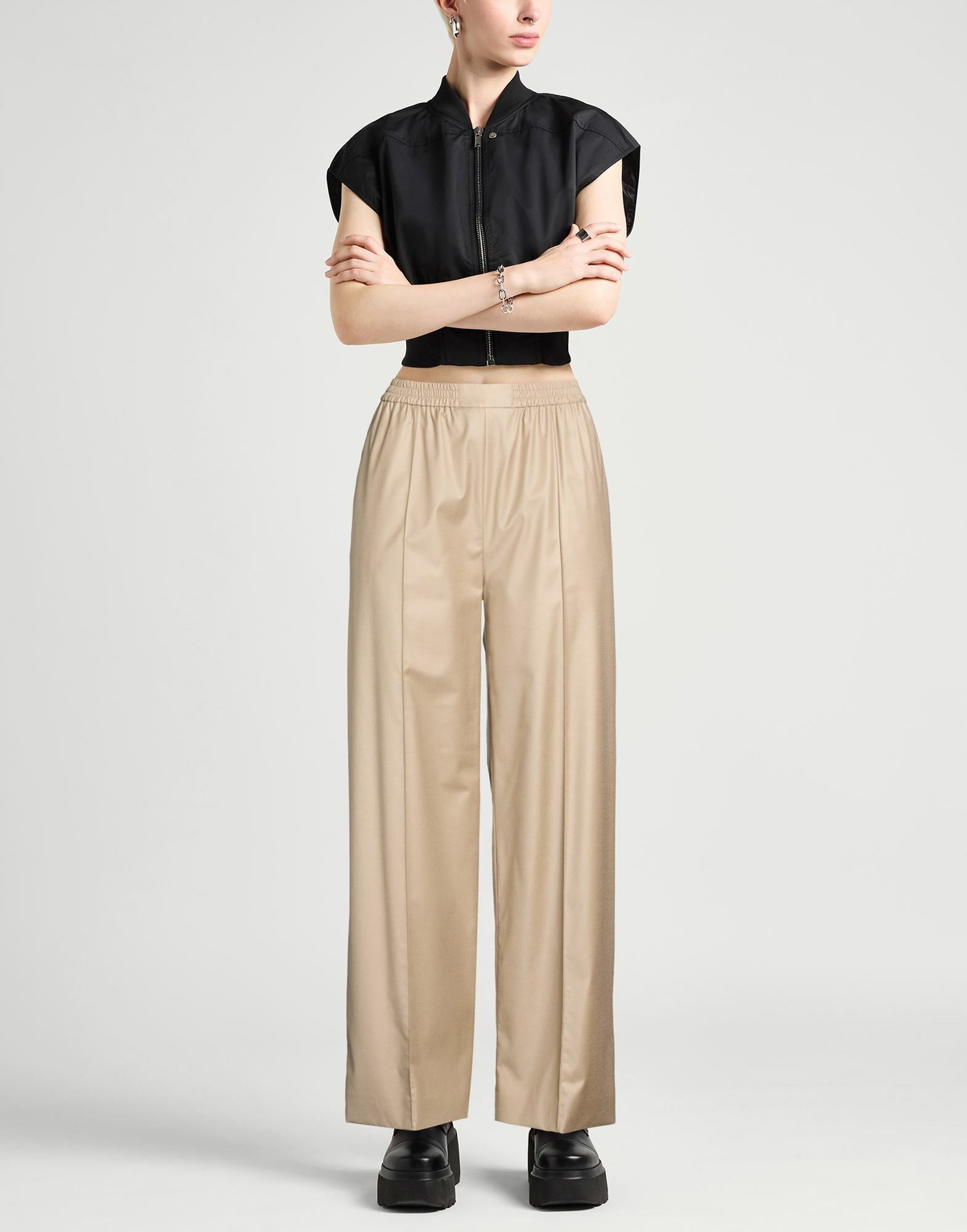 Yves Salomon Womens Pants in Beige