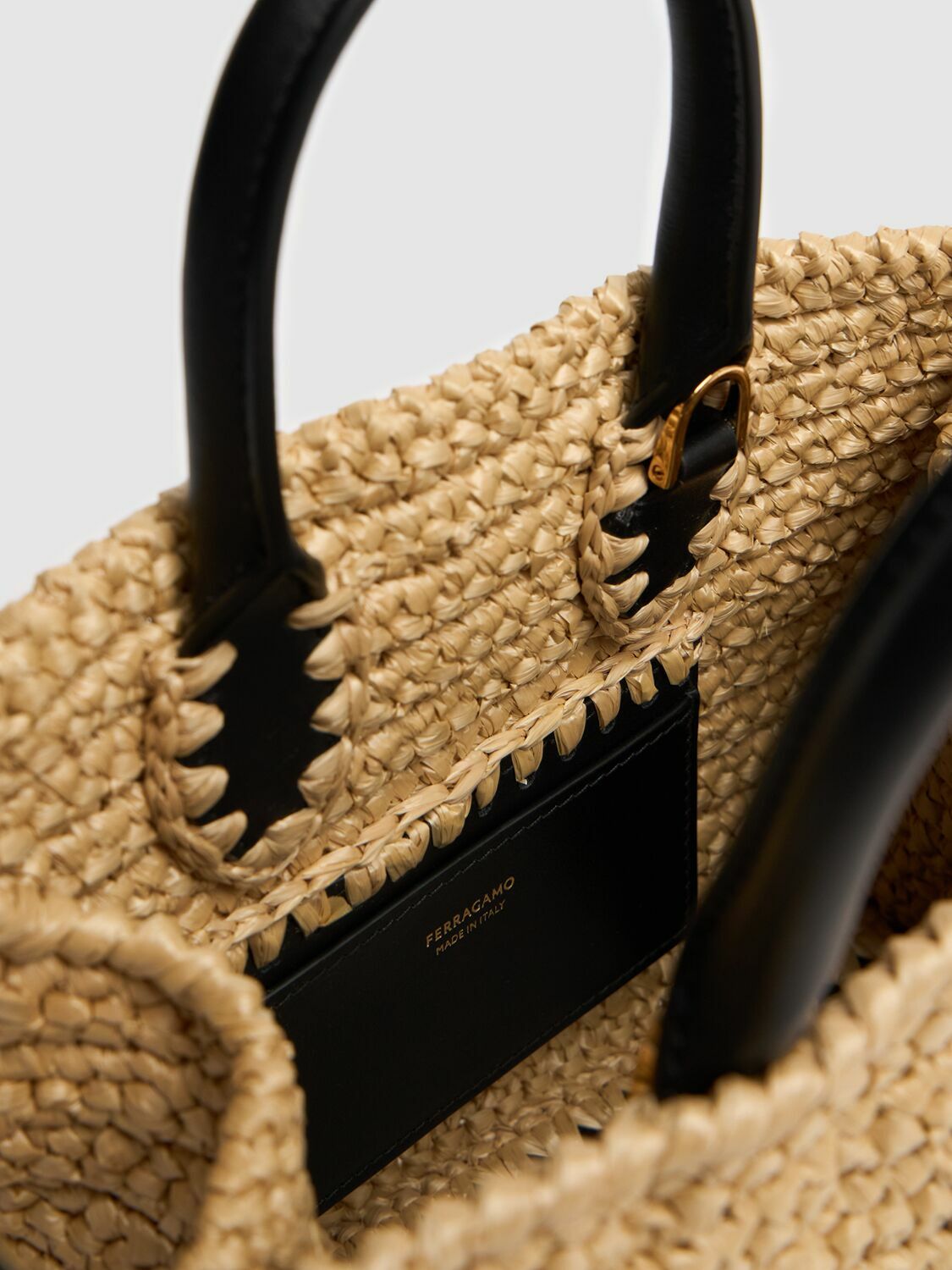トートバッグ Salvatore Ferragamo Camel Raffia Small Tt Sign Shopping Bag Ferragamo Camel Raffia Small Tt Sign Shopping Bag | italist