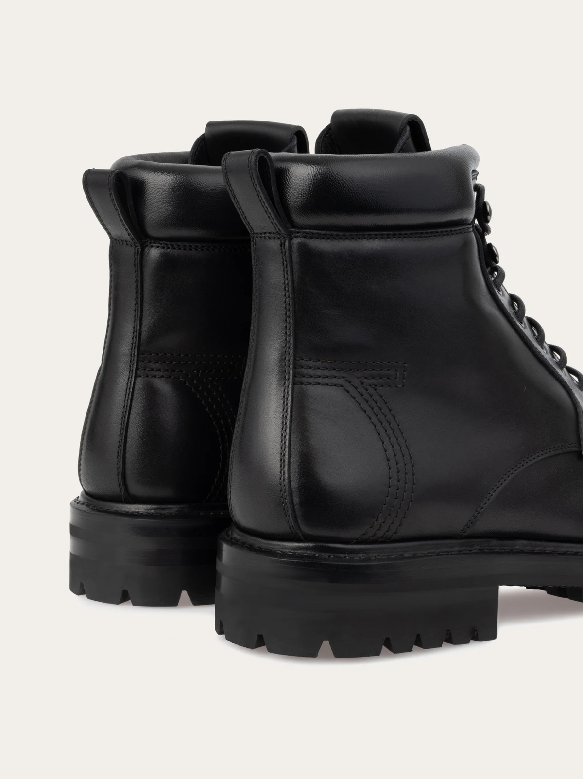 Ferragamo Mens Tramezza lace-up boot in Black