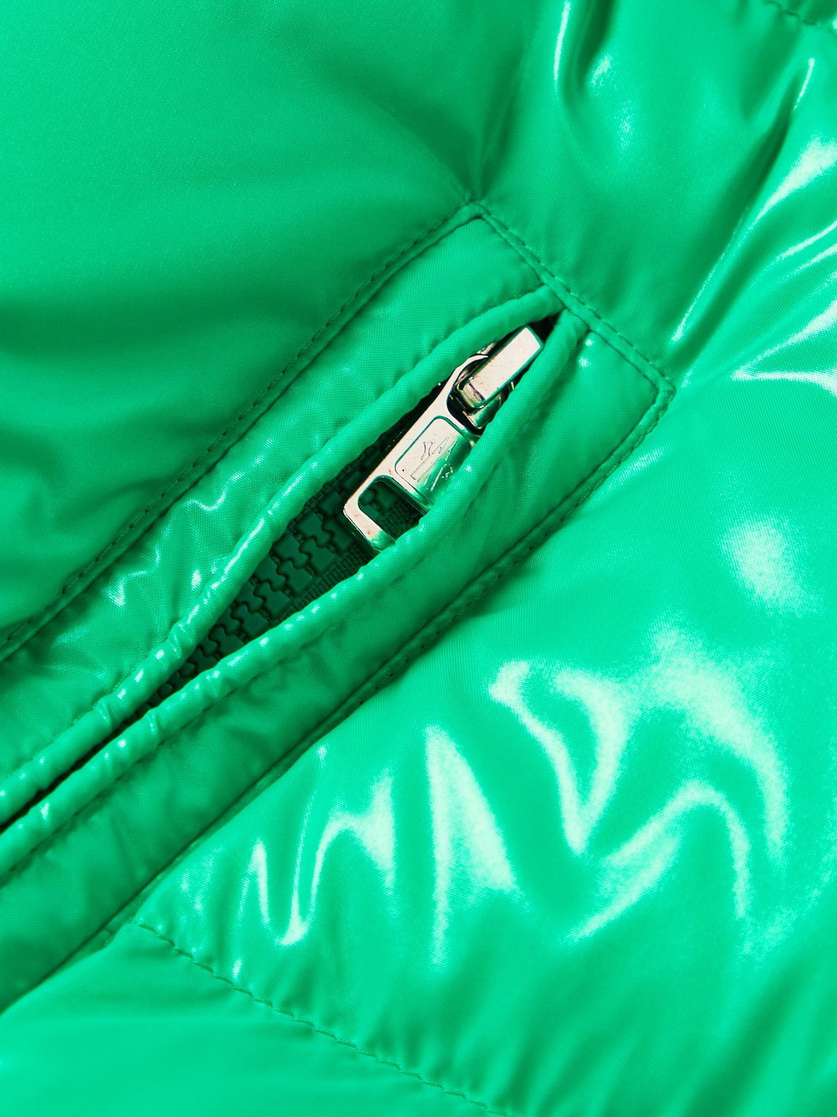 ジャケット Moncler Green quilted jacket in nylon MONCLER Acorus Logo-Appliquéd Quilted Glossed-Nylon Down