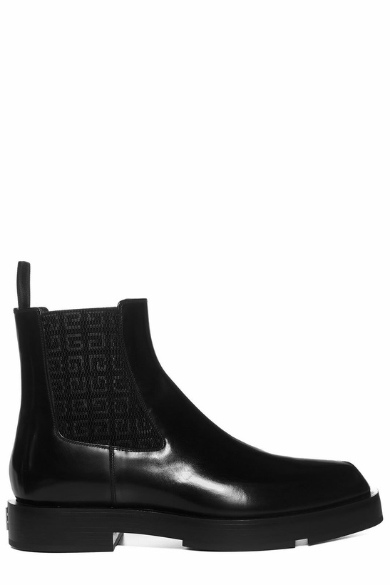 Photo: Givenchy Logo Detailed Chelsea Boots