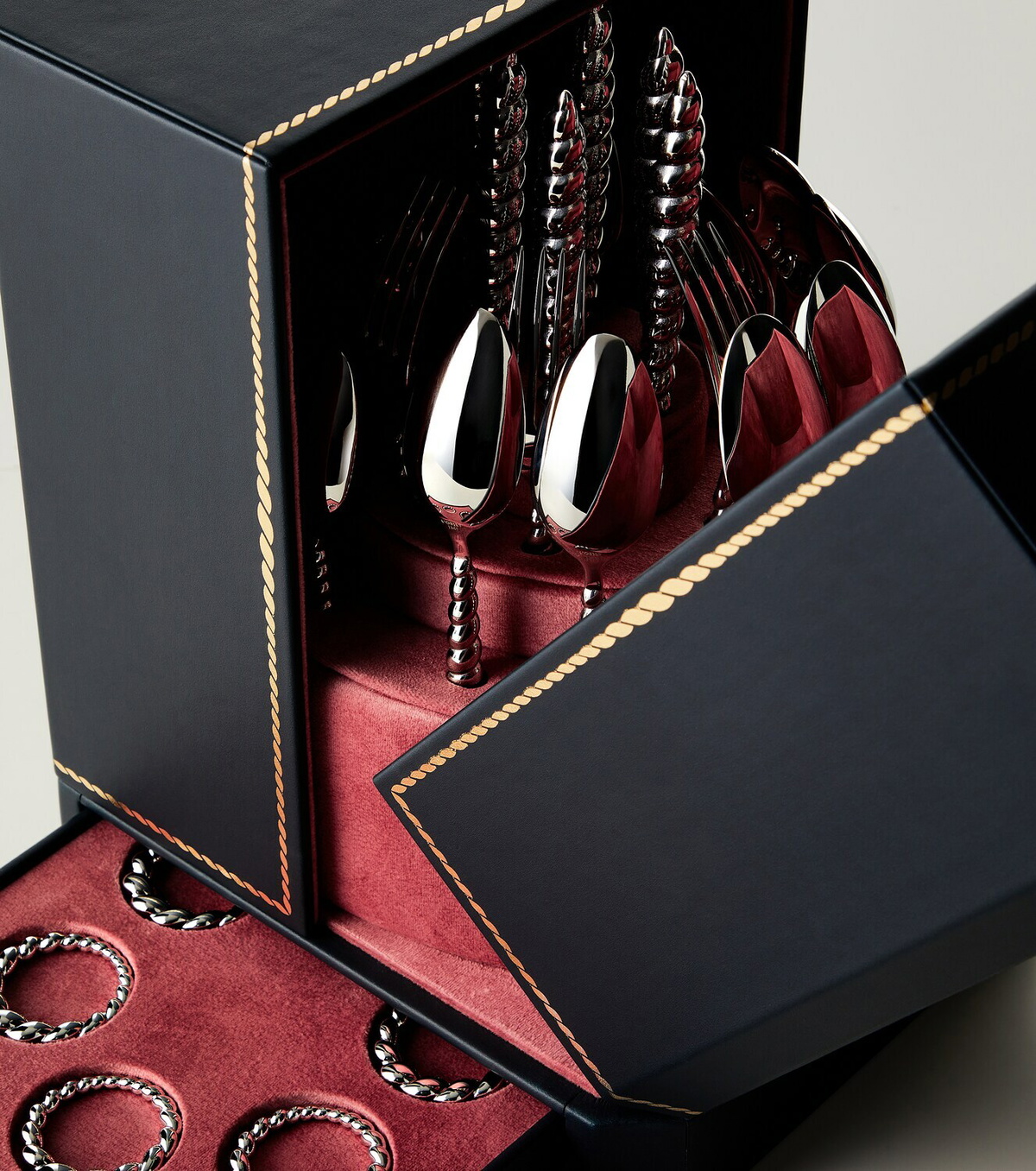 L'Objet x Jessica McCormack Shell cutlery set