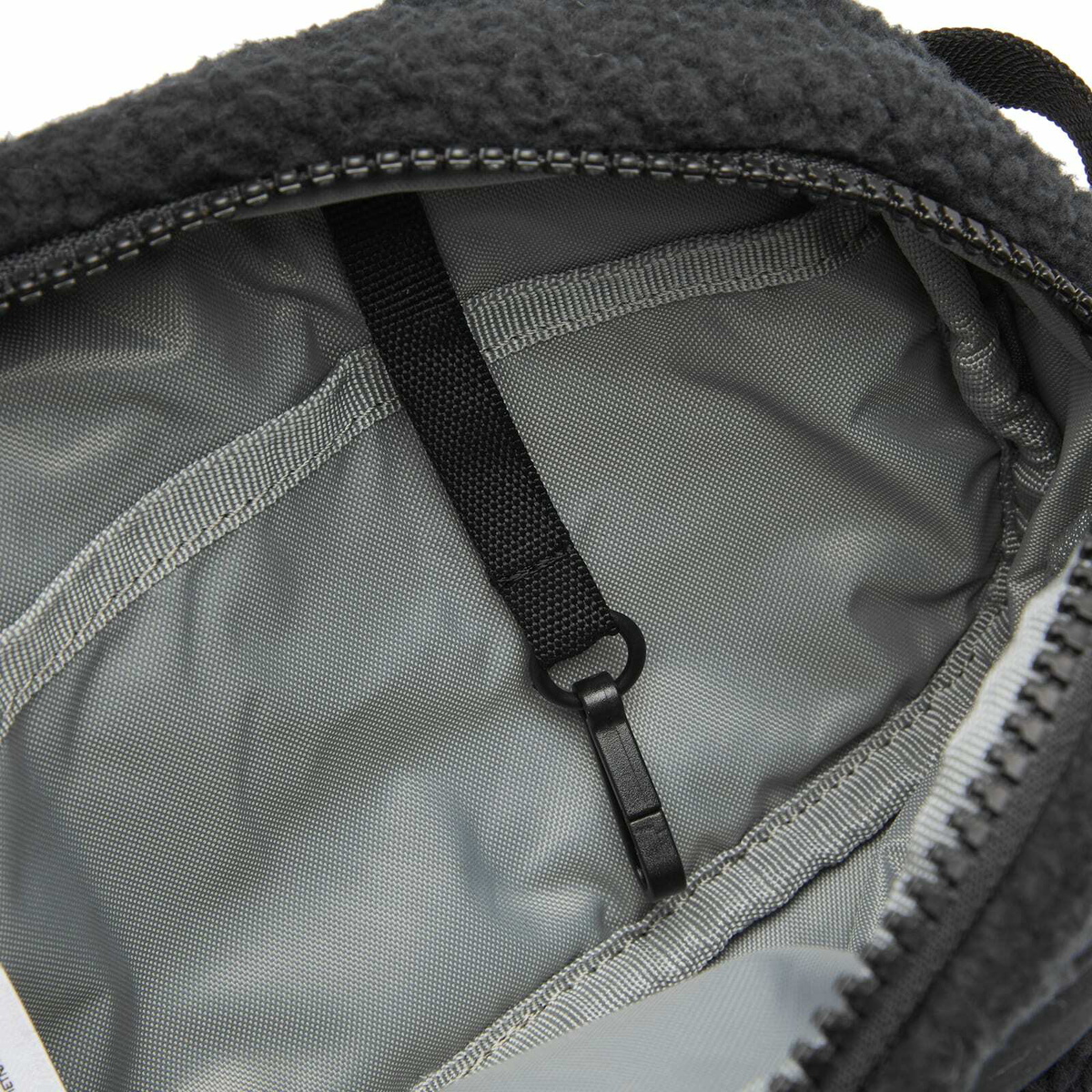 Columbia Women's Helvetia™ Hip Pack in Black