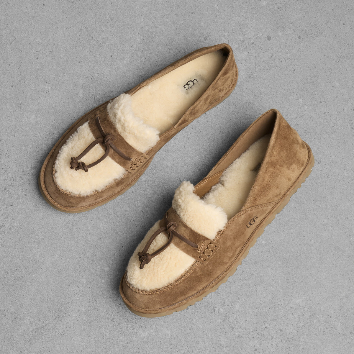 UGG Women's Zora Loafer in Chestnut
