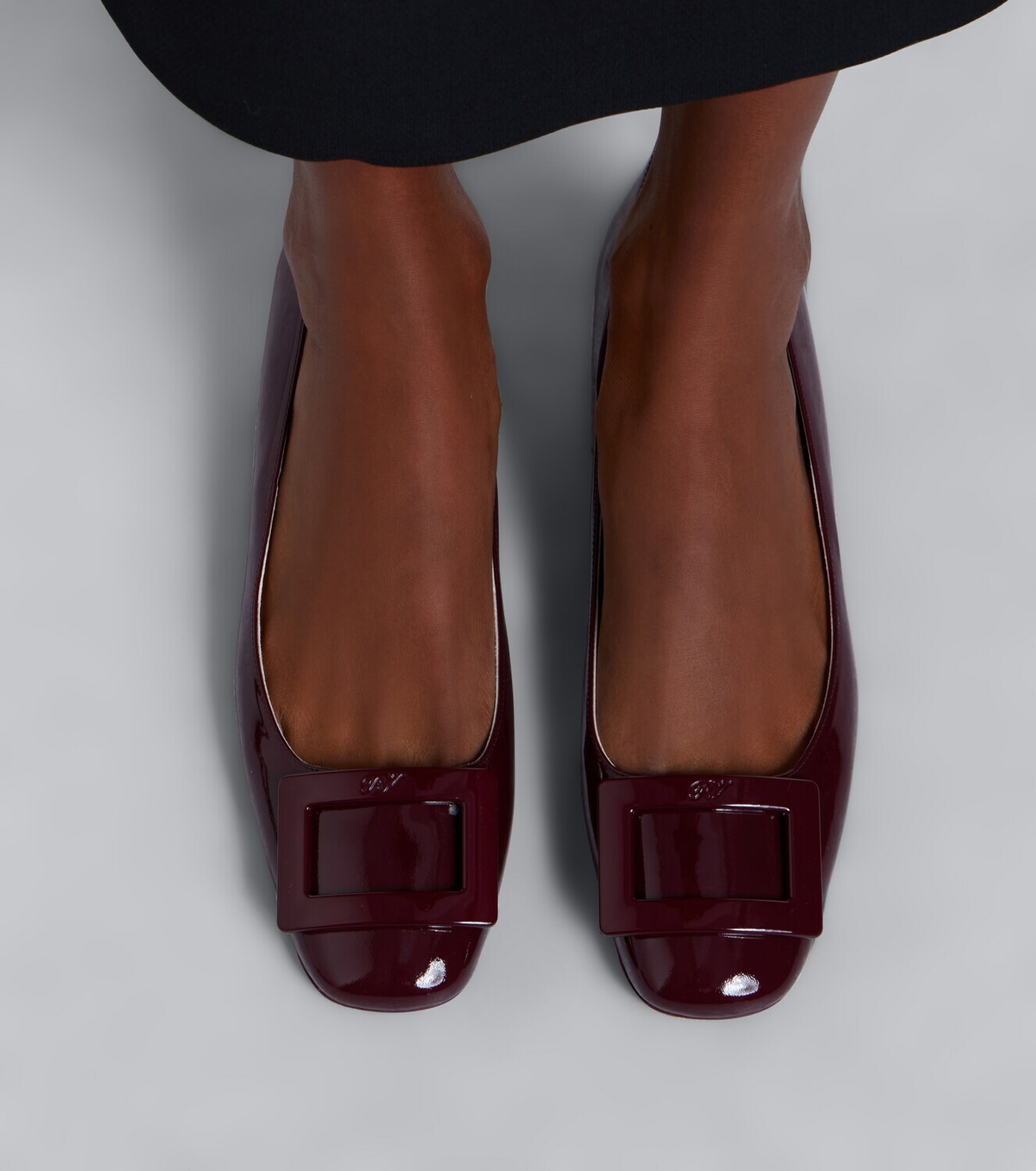Roger Vivier Roundy Lacquered patent leather ballet flats