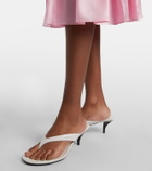 Gucci Vittoria leather thong sandals
