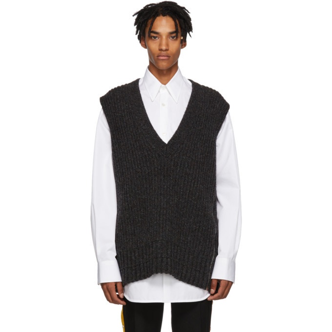 Photo: Calvin Klein 205W39NYC Grey Sleeveless V-Neck Sweater