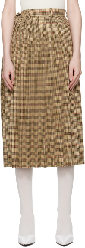 Photo: MARIE ADAM-LEENAERDT Beige Pleated Midi Skirt