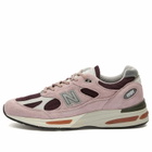 New Balance 991v2 Sneaker in Pink