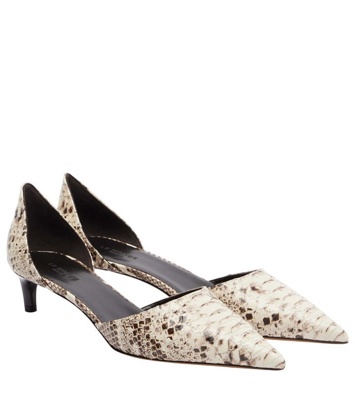 Photo: Le Monde Béryl Dakota snake-effect leather pumps