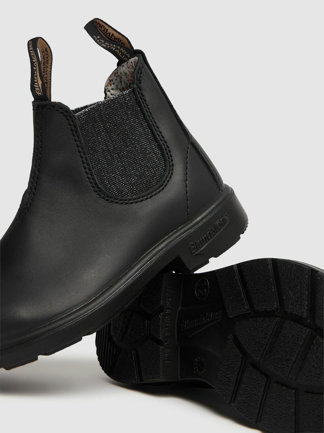 BLUNDSTONE Leather Chelsea Boots with Lurex
