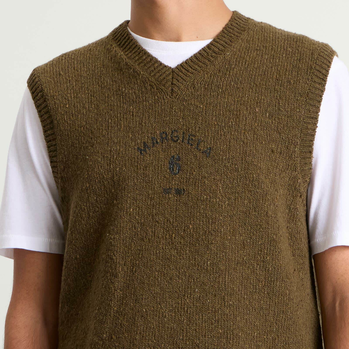 MM6 Maison Margiela Men's Knitted 6 Vest in Khaki-Black Print