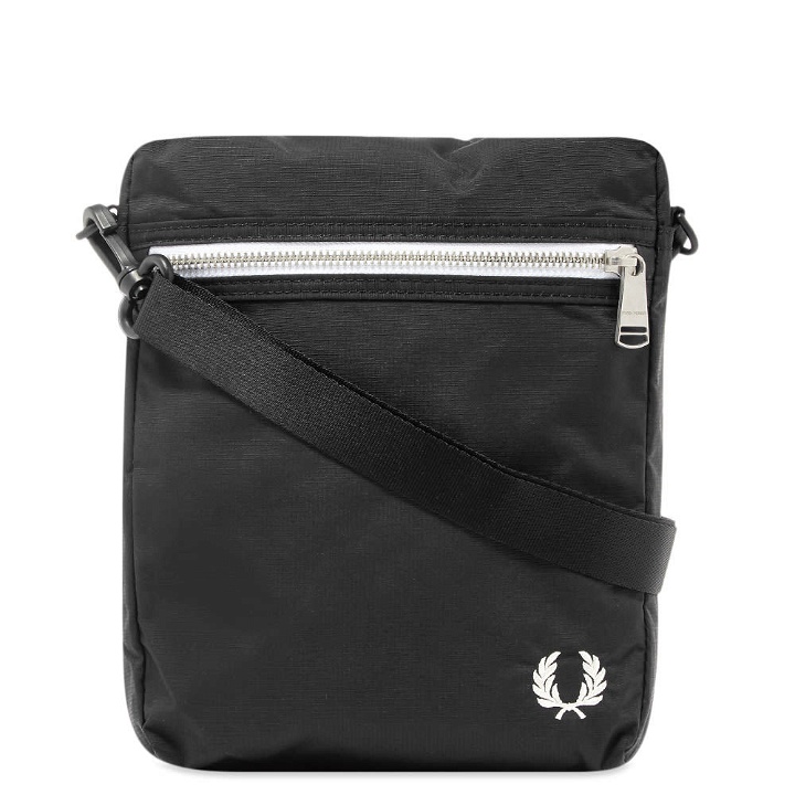 Photo: Fred Perry Authentic Side Bag