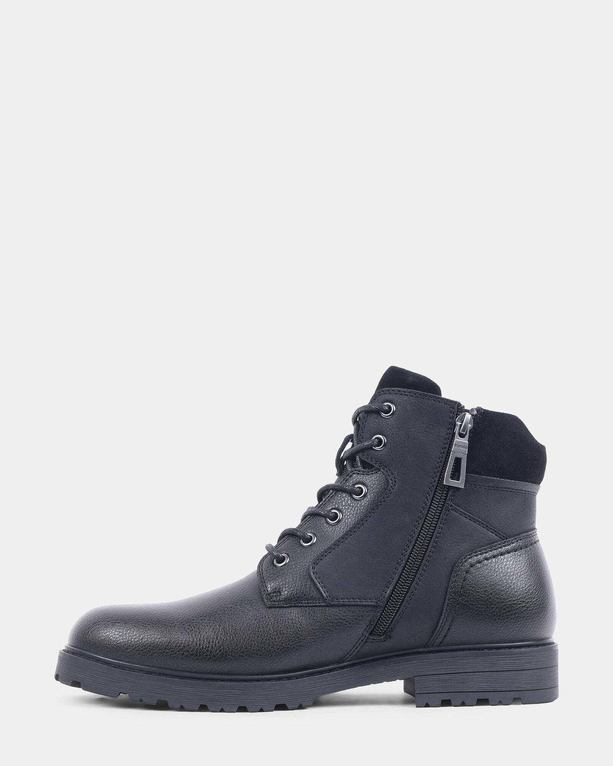 Steve Madden Naldo Boots in Black