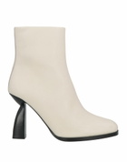 Nodaleto Womens Ankle boots in Off white