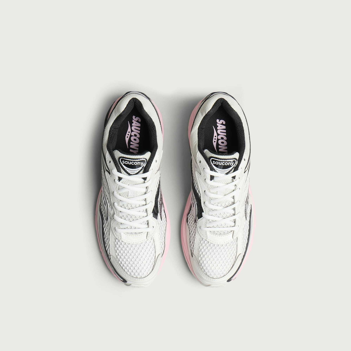Saucony Progrid Omni 9 OG Sneaker in Quartz/Touch