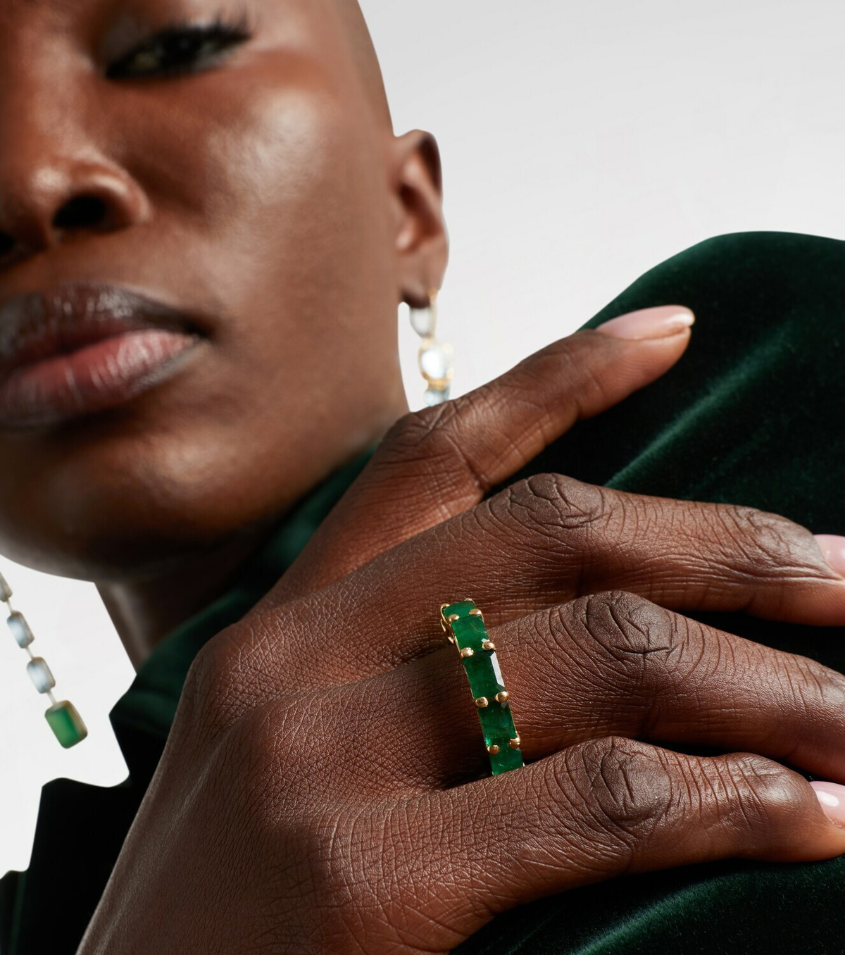Shay Jewelry 18kt gold ring with emerald