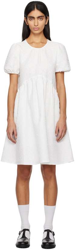 Photo: Dunst White Volume Midi Dress