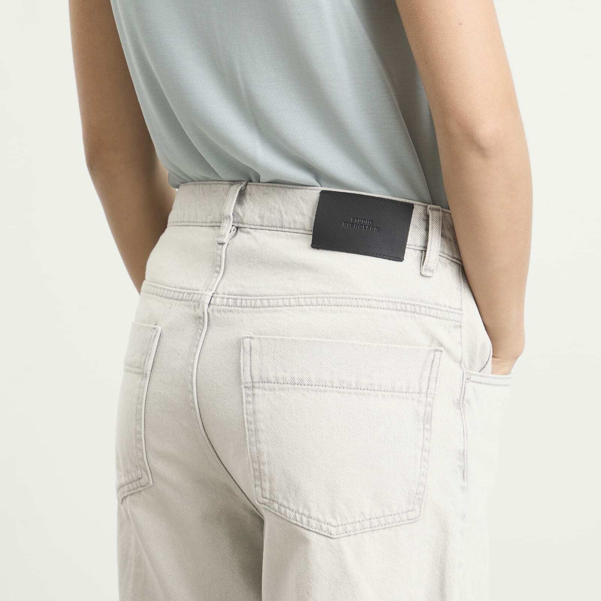 Studio Nicholson Women's Jura Carrot Leg Jean in Pumice
