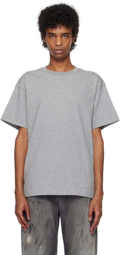 Photo: John Elliott Gray University T-shirt
