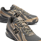 New Balance 740 Sneaker in Black