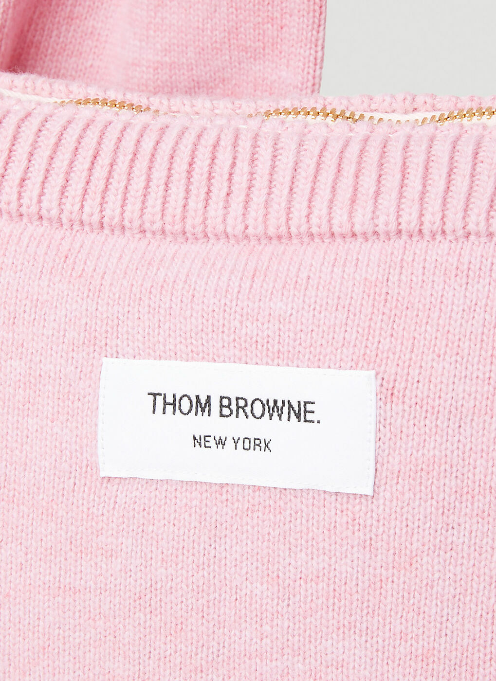 Thom Browne - Sweater Shoulder Bag in Pink Thom Browne