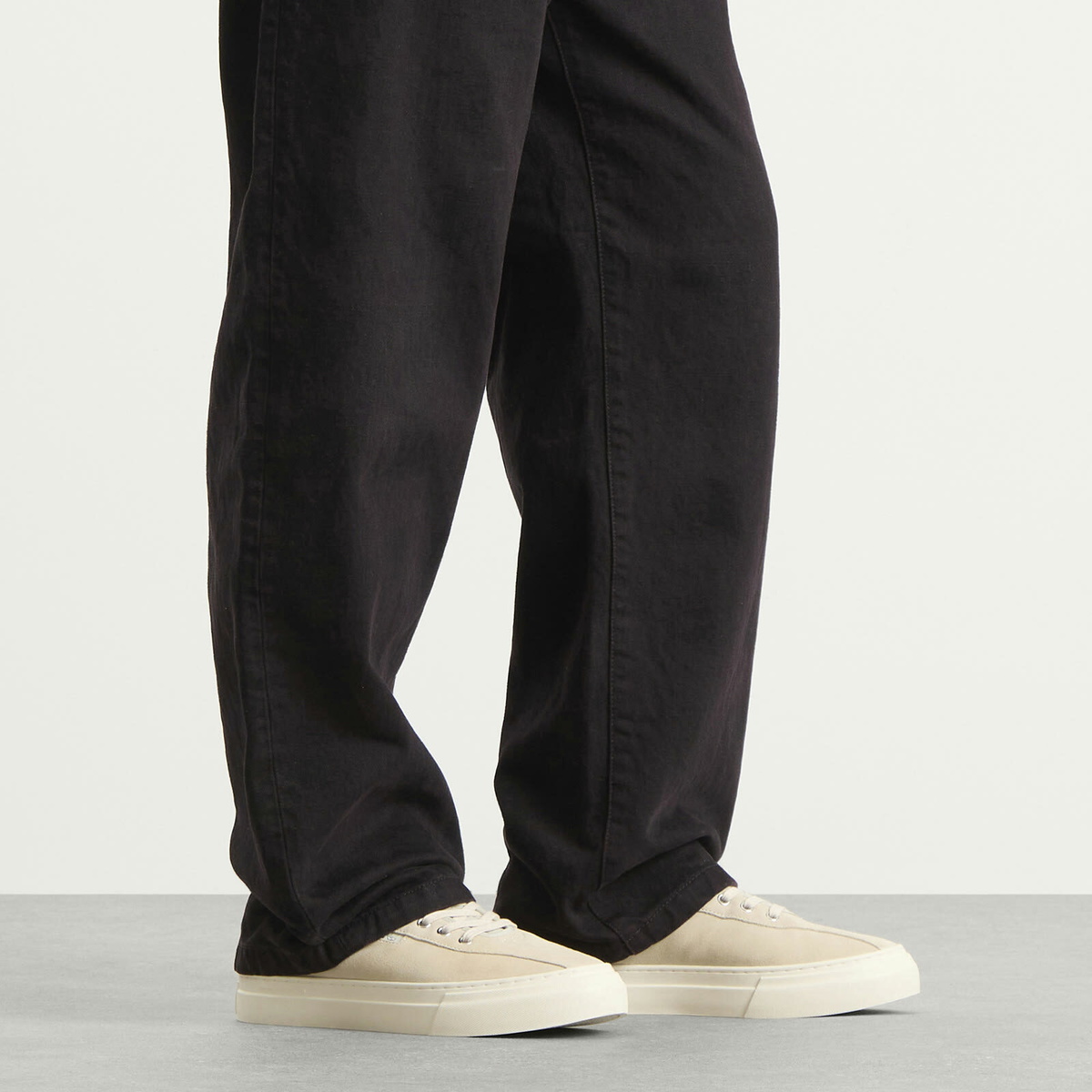 Stepney Workers Club Men's Dellow 02 Suede Sneaker in Oat