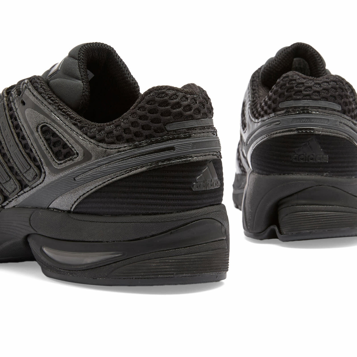 Adidas Adistar Control 5 in Black