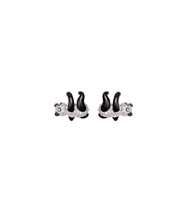 Photo: Yvonne Léon Panda 9kt white gold earrings with diamonds