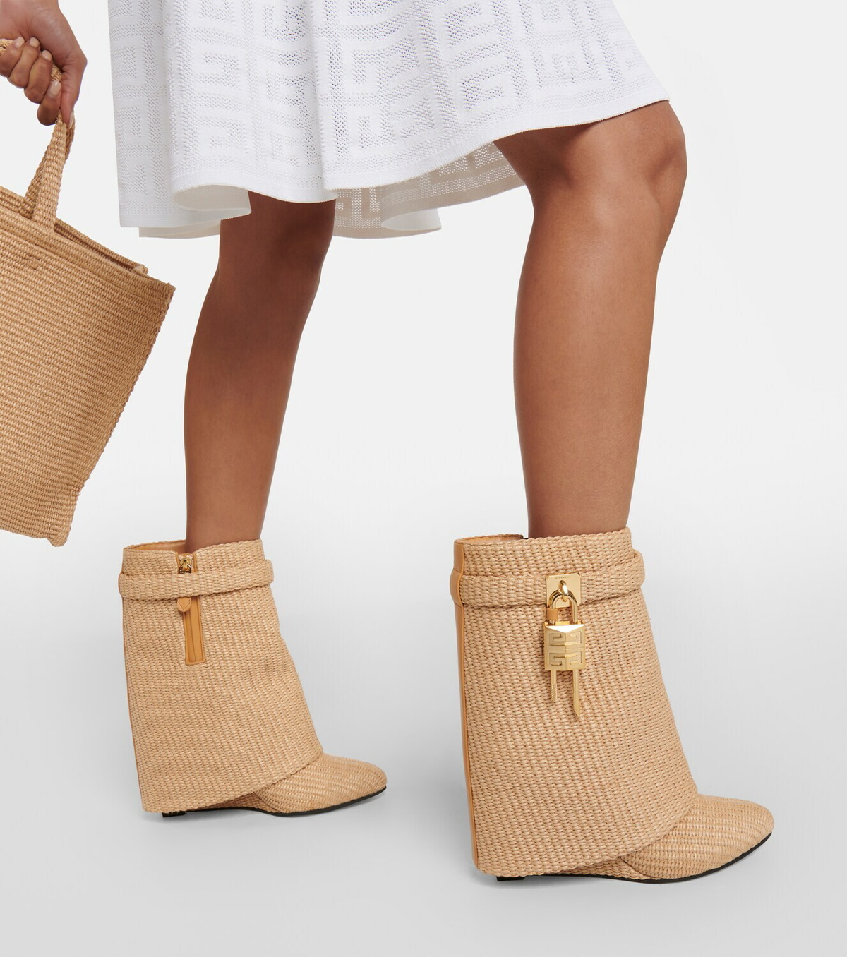 【GIVENCHY】Shark Lock ラフィア アンクル ブーツ Givenchy Shark Lock raffia ankle boots Givenchy