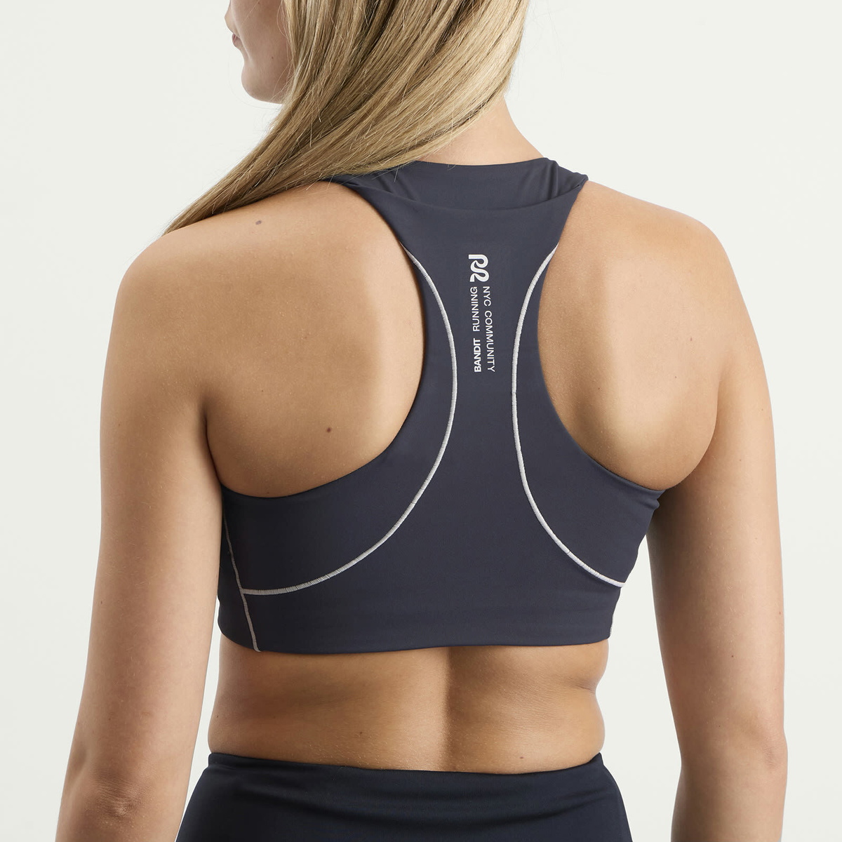 Bandit Women's Stamina™ Pop Stitch™ Arco Bra in Anthracite/Plaster