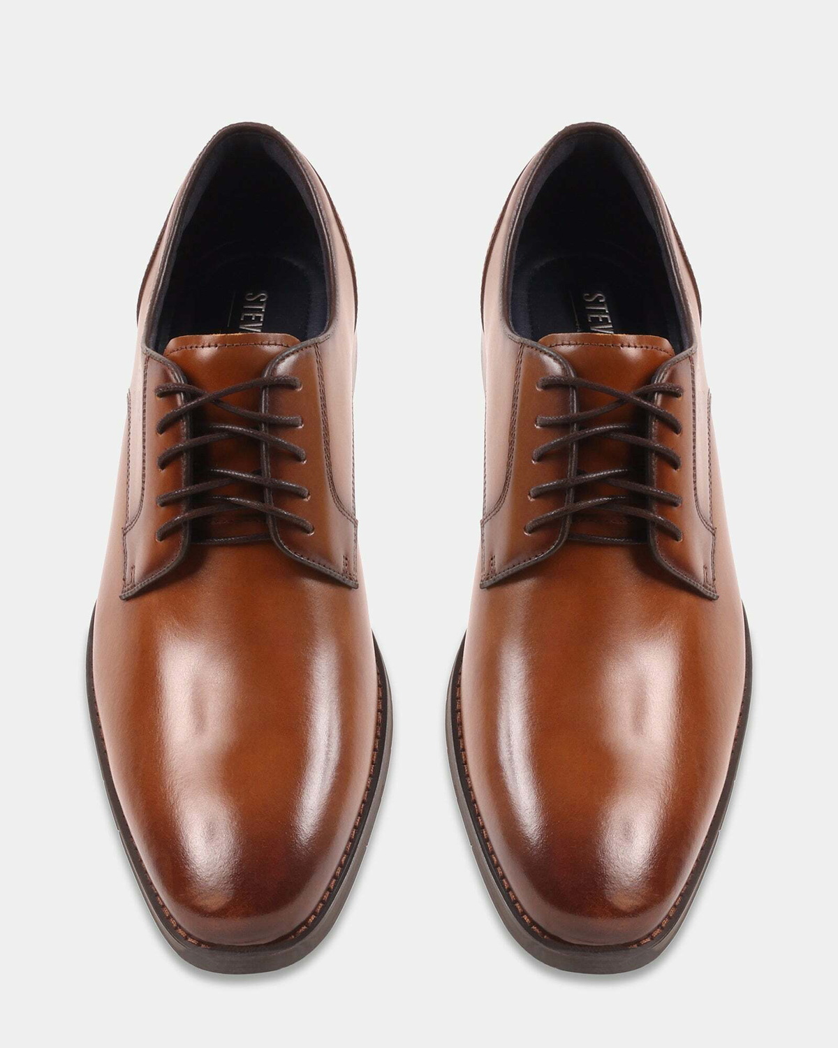 Steve Madden Kruise Dress Shoes in Tan
