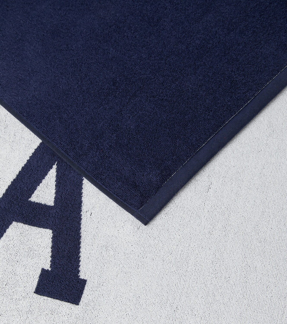 Ami Paris Ami De Cœur terry beach towel