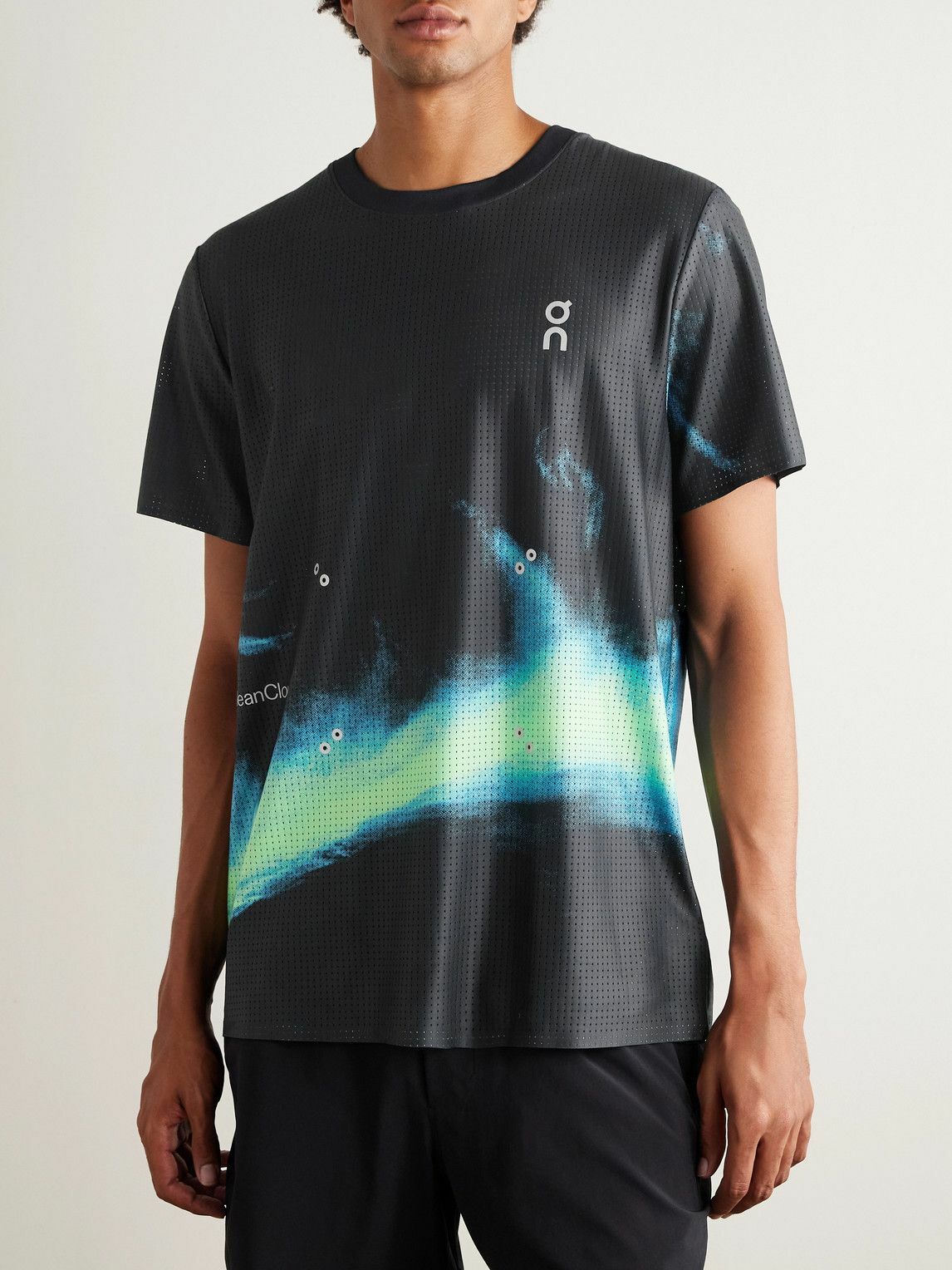 ON - Pace-T Printed CleanCloud® Mesh T-Shirt - Black On