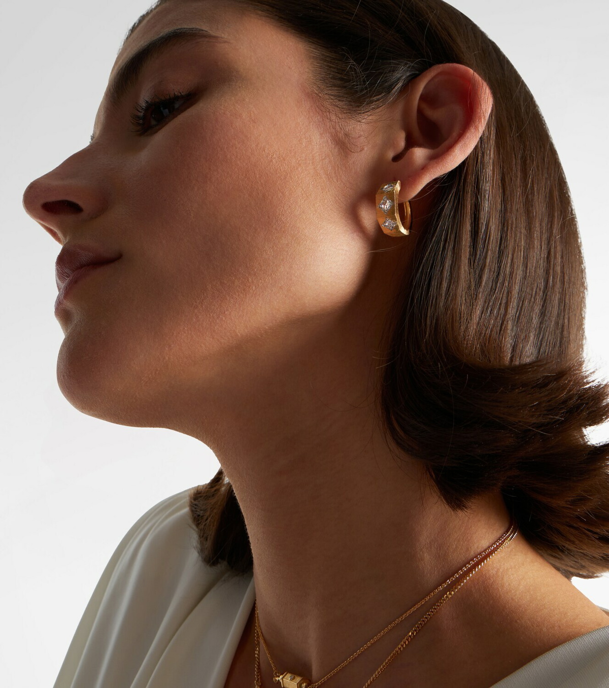 Marie Lichtenberg Ecrou 18kt gold single hoop earring
