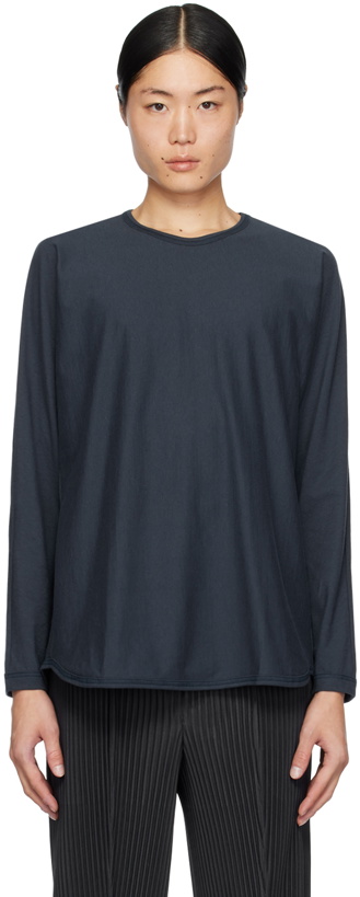 Photo: HOMME PLISSÉ ISSEY MIYAKE Navy Release-T 2 Long Sleeve T-Shirt