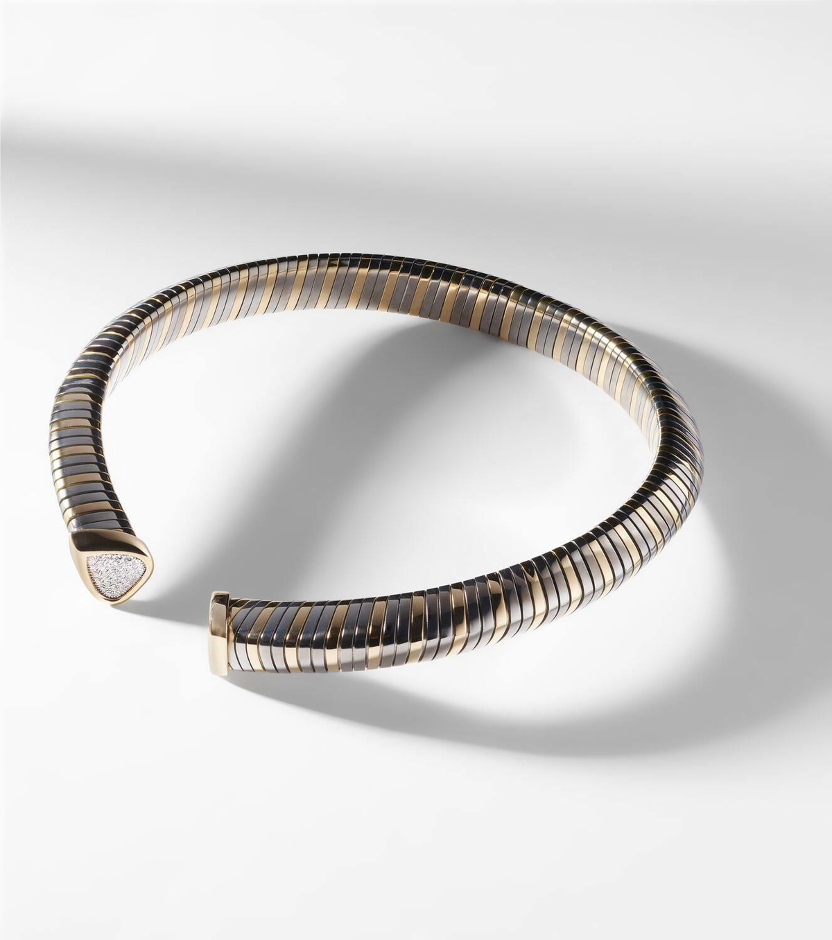 Marina B Trisola 18kt gold necklace with diamonds