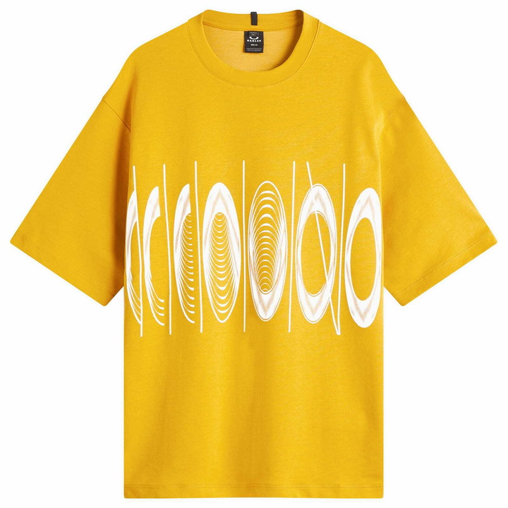 Photo: Oakley Men's Multipocket Raglan Sleeve T-Shirt in Sulfide