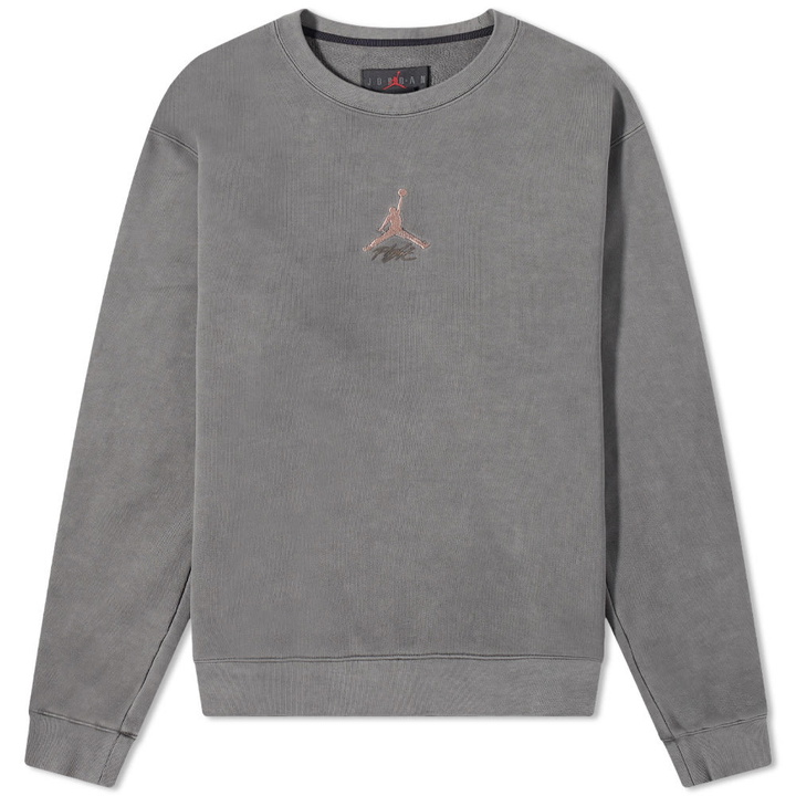 Photo: Air Jordan Flight Heritage Crew Sweat